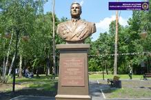 (увеличить фото) 12 июня 2020 года, в День России, городе Серпухове Московской области, на улице
