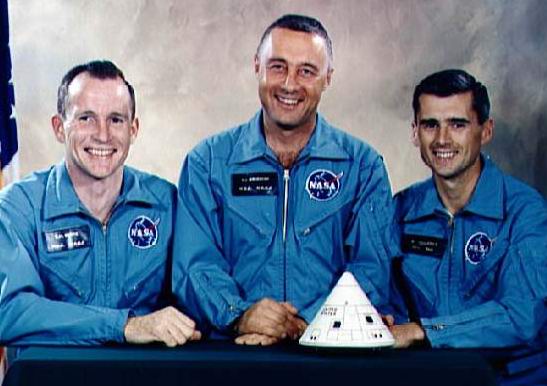 Экипаж "Apollo-1" (слева направо): Эдвард Уайт, Вирджил Гриссом и Роджер Чаффи.