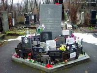 (увеличить фото) г. Москва, Донское кладбище, общая могила № 3, где покоится прах М.Н. Тухачевского, Г.Э. Лангемака, И.Т. Лангемака и многих жертв репрессий (декабрь 2008 года)