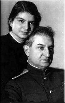 Тигран Меликтесович со своей дочерью Каринэ