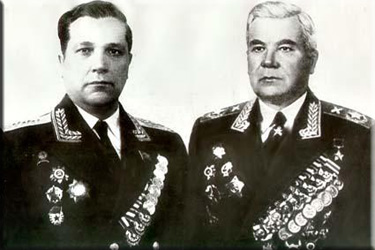 Главком РВСН М.И. Неделин (справа) и его Первый Заместитель В.Ф. Толубко 