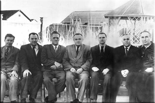 (Слева направо) А.Ф. Богомолов, М.С. Рязанский, Н.А. Пилюгин, С.П. Королев, В.П. Глушко, В.П. Бармин, В.И. Кузнецов