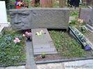(Увеличить фото) г. Москва, Кунцевское кладбище. Могила Ю.И. Визбора (лето 2008 года)