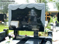 (увеличить фото) г. Москва, Троекуровское кладбище (уч. № 7а), могила А.А. Ряжских после установки надгробия (июль 2010 года)