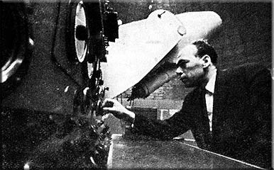 Виктор Пацаев во время занятий по астрономии