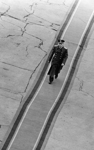 Валерий Генде-Роте. Первые шаги Ю.А. Гагарина по московской земле после полёта в космос. 14 апреля 1961 год