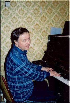 Александр Владиленович Румянцев был не только талантливым инженером-исследователем, но и прекрасным музыкантом и композитором...