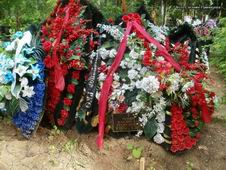 (увеличить фото) г. Мосва, Химкинское кладбище (уч. № 4), могила В.Г. Репина до установки надгробия (июнь 2012 года)