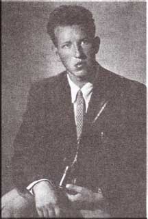 Владимир Григорьев - студент МВТУ имени Н.Э. Баумана (август 1956 года, фото из архива семьи Григорьевых)