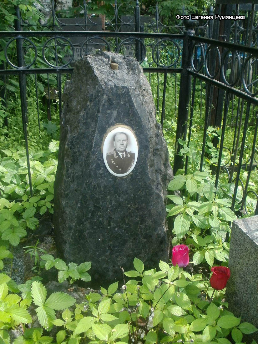 г. Москва, Ваганьковское кладбище (уч. № 43), могила Ф.А. Горина (вид 2, июнь 2013 года)
