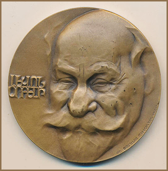Памятная медаль "100 лет Леону Абгаровичу Орбели" (аверс)