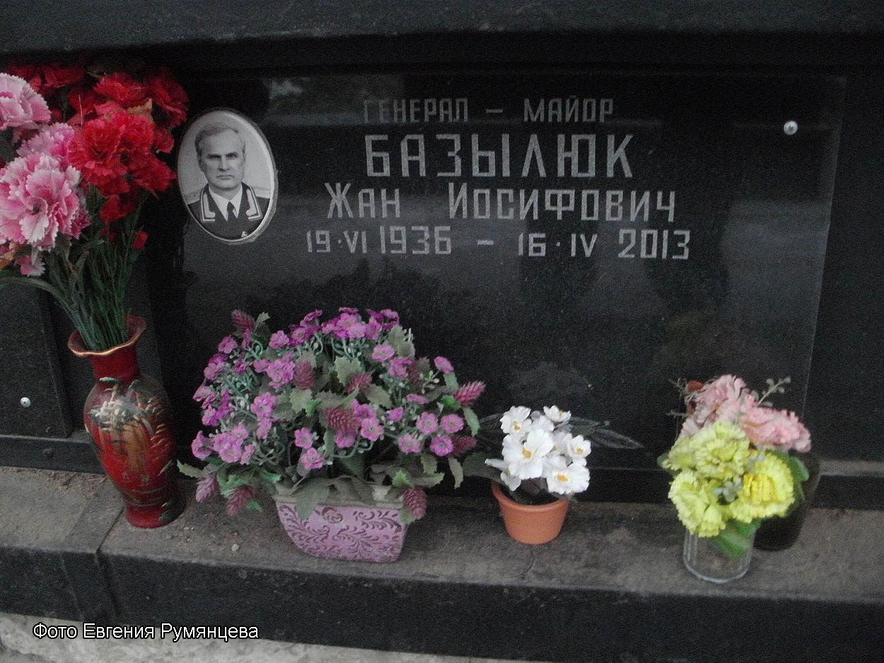 Троекуровское кладбище в Москве колумбарий
