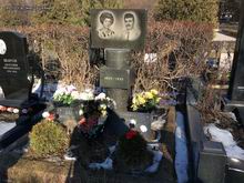 (увеличить фото) г. Москва, Троекуровское кладбище (уч. № 2), могила А.С. Дадаяна (вид 1, фото Карэна Дадаяна, 2014 год)