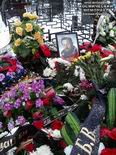 (увеличить фото) г. Москва, Хованское (Центральное) кладбище (уч. № 402). Могила Б.В. Морукова после похорон (4 января 2015 года)